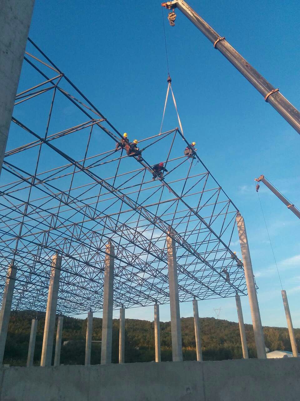 濮阳汪清物流园网架